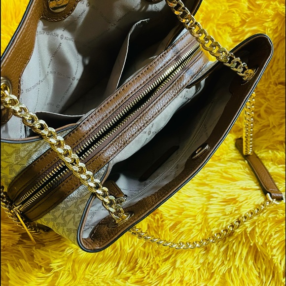 💜Michael Kors Vanilla Shoulder bag - Picture 10 of 11